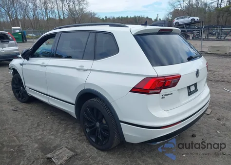 2020 Volkswagen Tiguan 2.0T Se/2.0T Se R-Line Black/2.0T Sel z USA, uszkodzony, nr VIN 3VV2B7AX7LM143652